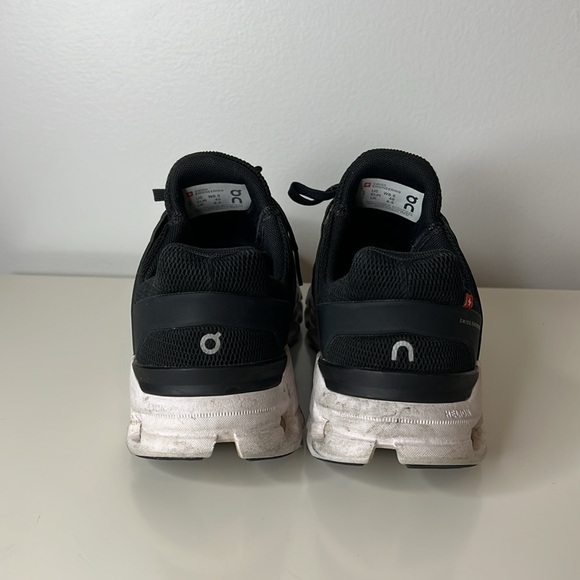 Women’s 8.5 On Running Cloud Swift Black/White - Picture 3 of 10